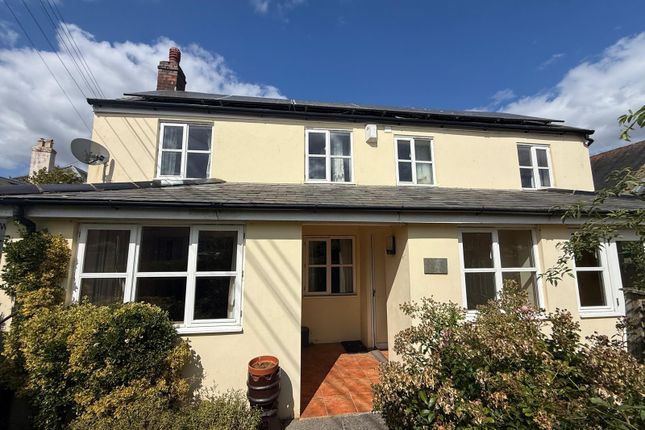 House in EX24 6LU