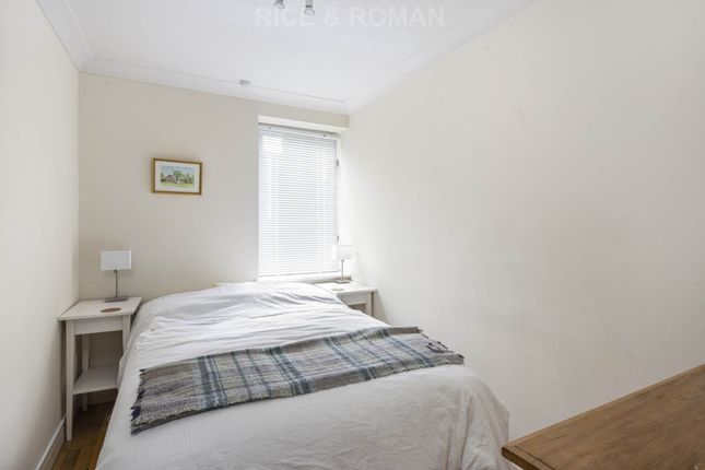 Flat for sale in Clearwater House, Richmond