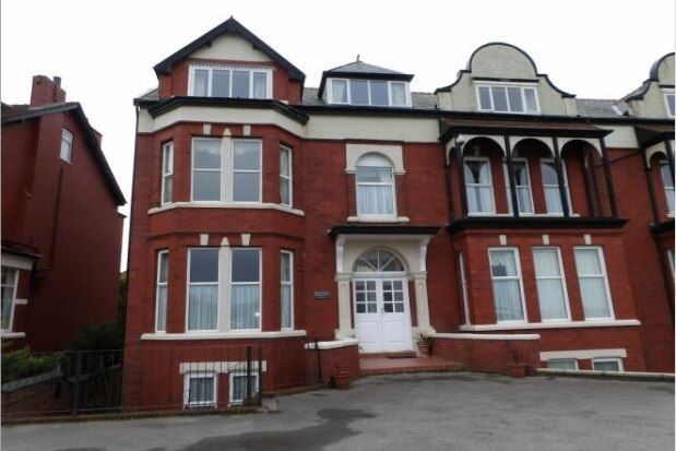 Thumbnail Flat to rent in 79 Promenade, Southport