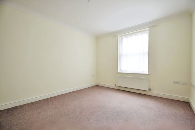 Flat Flat D, Ravenswood, Appley Rise, Ryde photo 4