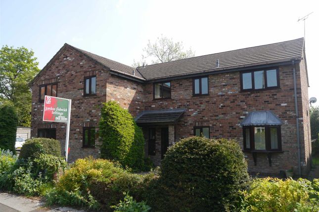 Thumbnail Flat to rent in Newbury Court, Lindfield Estate South, Wilmslow
