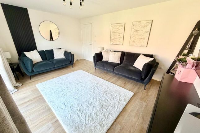 18, Snapdragon Way, Middlesbrough photo 2