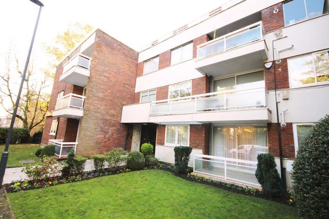 Thumbnail Flat for sale in Leamington House, Stonegrove, Edgware, Middlesex