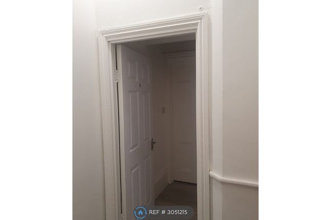 First Floor Flat, Warkworth House Colwyn Road, Northampton photo 3