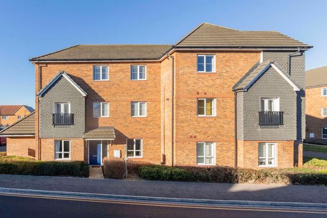 Thumbnail Flat for sale in Greenwood Way, Harwell, Didcot