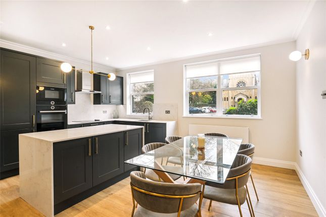 Flat to rent in Kingston House South, Ennismore Gardens