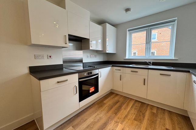 5, Durleigh Avenue, GRANTHAM photo 3