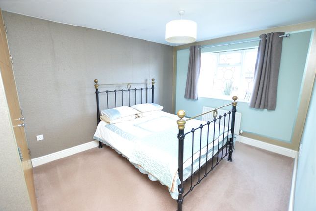 Detached house for sale in Lovers Walk, Dunstable