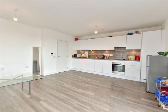 Flat for sale in Ron Leighton Way, London