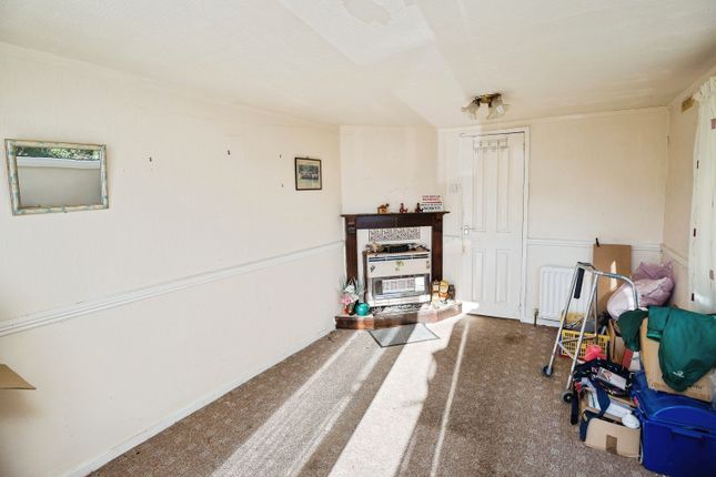 96, Orchard Park, Chester photo 3