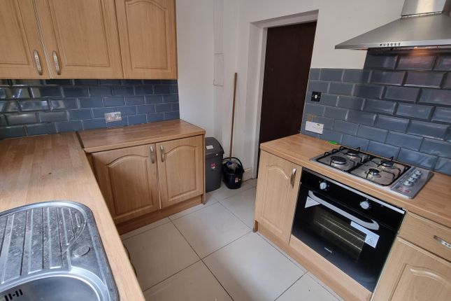 Terraced house to rent in Maine Road, Manchester