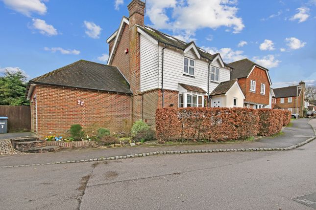 Thumbnail Detached house for sale in Bluebell Close, East Grinstead