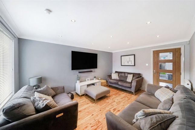 70, Scalloway Road, Lanarkshire photo 3