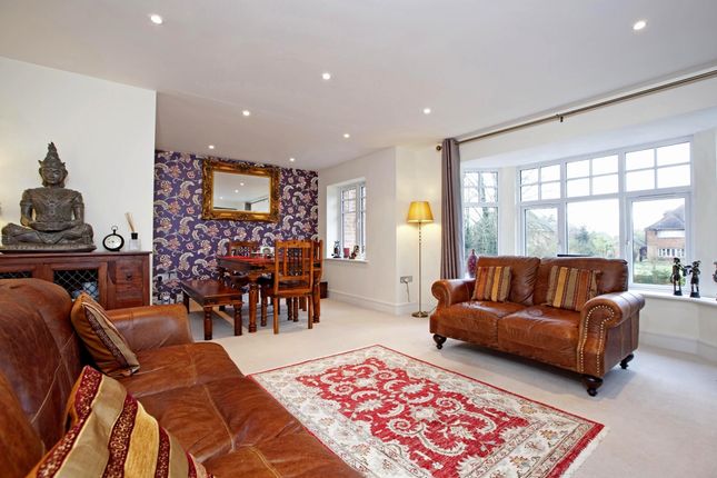 5 Linkside, Shoppenhangers Road, Maidenhead photo 2
