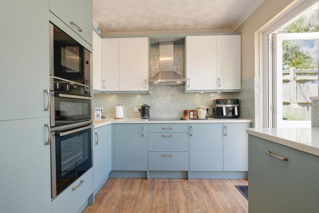 4, The Glade, Hailsham photo 4