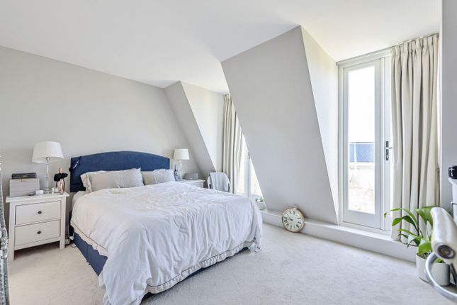 80, Knowsley Road, London photo 4