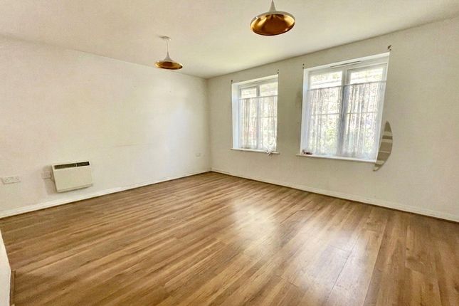 Ground Floor Flat, 17, Mayfield Close, Preston photo 2