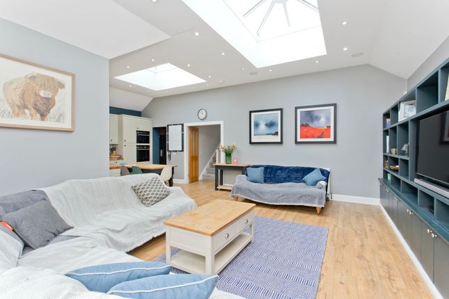 28, Orchard Bank, Craigleith, Edinburgh photo 4