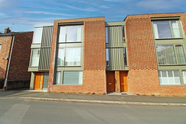 Thumbnail Flat for sale in New Street, Altrincham