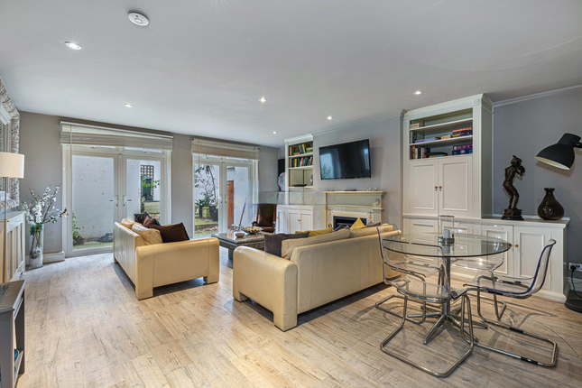 Flat 1, London photo 2