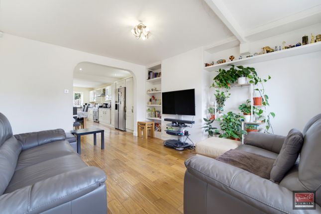 44, Desford Way, Ashford photo 4
