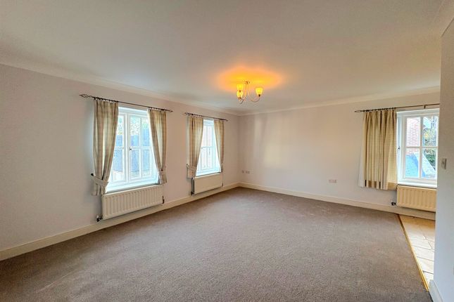14, Fletcher Way, HAYWARDS HEATH photo 4