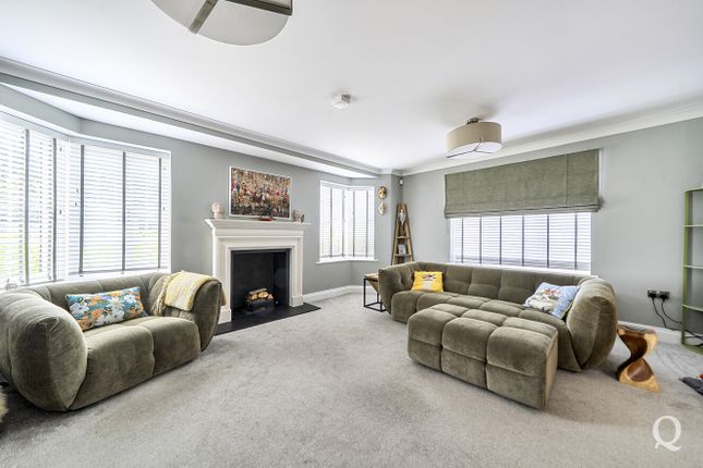 2, Castle Way, Maidstone photo 2