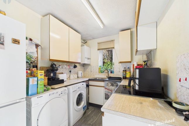 13 Aiston Place, Aylesbury photo 4