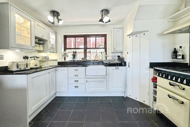 53, Crookham Road, Hampshire photo 3