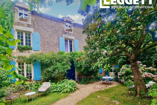 Thumbnail Villa for sale in Nanteuil, Deux-Sèvres, Nouvelle-Aquitaine