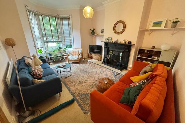 8, Heaton Grove, Newcastle Upon Tyne photo 4