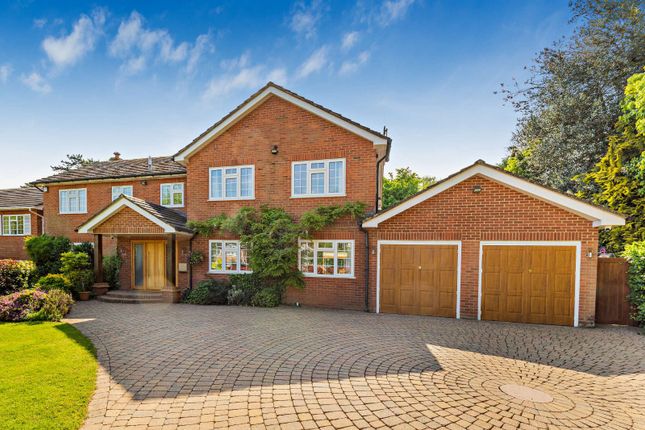 Thumbnail Detached house for sale in Robinswood Close, Beaconsfield