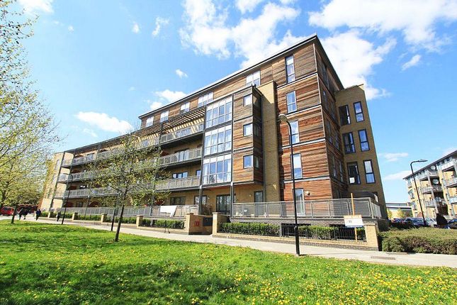 Flat to rent in Aster Court, Woodmill Road, London