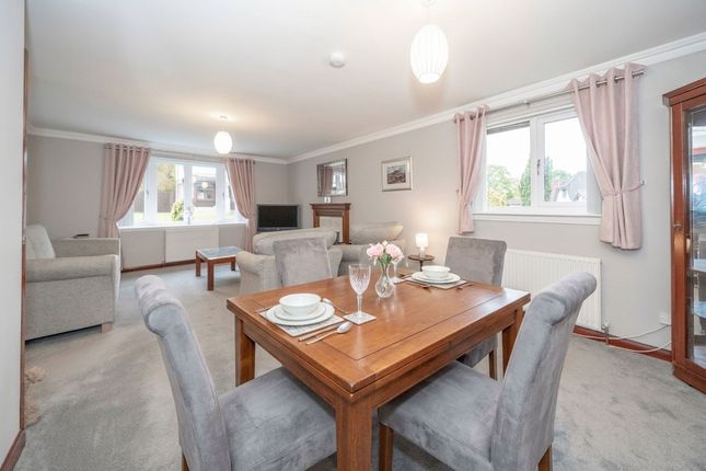 19 Balmoral Gardens, Livingston photo 4