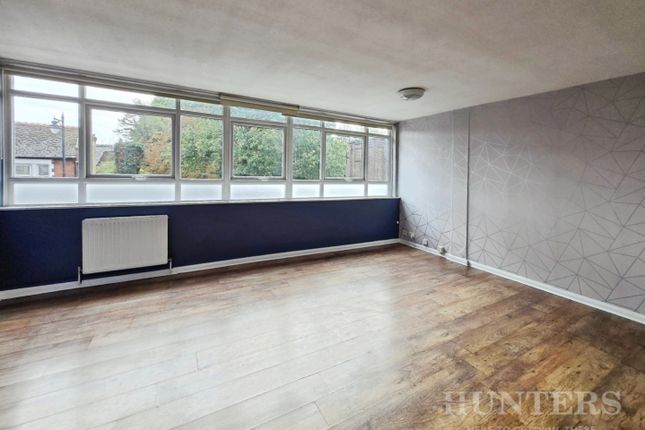 Flat 3, Strathmore House 31-33, High Street, Carshalton photo 3