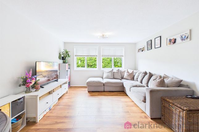 165, Guilfords, Old Harlow photo 4