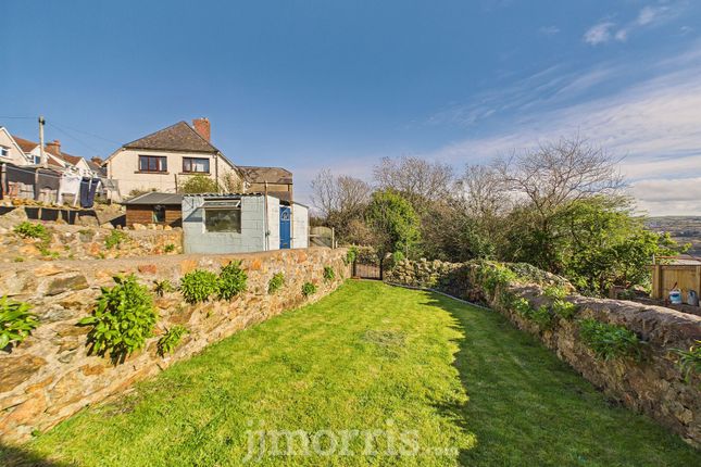 8 Harbour Village, Goodwick photo 2