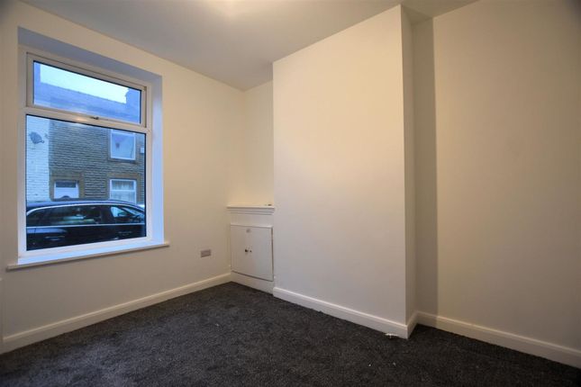 16 Walmsley Street, Blackburn photo 4