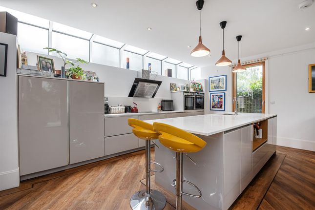 5, Abelard Place, London photo 3