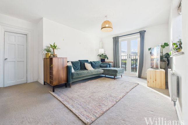 15 Elton Close, Aylesbury photo 3