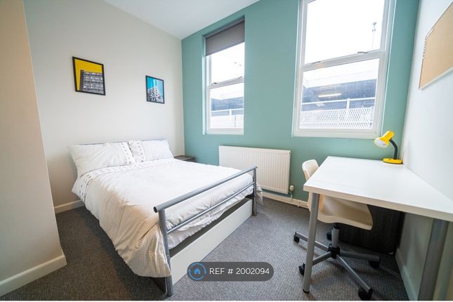 Room to rent in West Street, Sheffield
