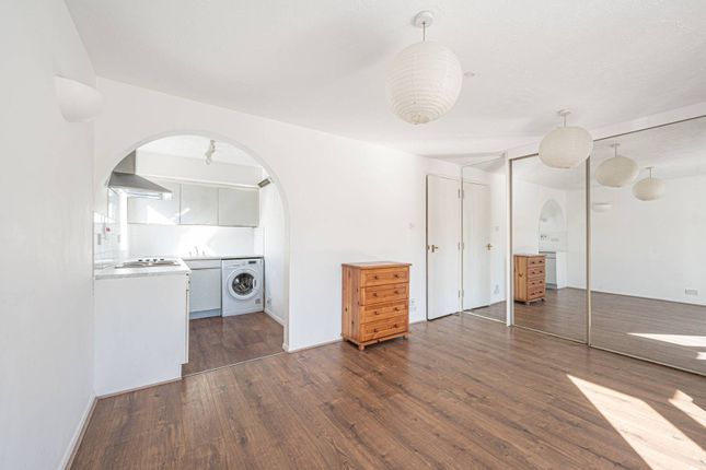 Thumbnail Studio to rent in Curie Gardens, Colindale, London