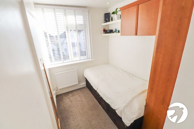 Terraced house for sale in Amberley Road, London