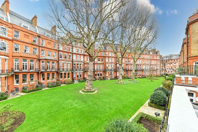 Thumbnail Flat for sale in Egerton Gardens, London