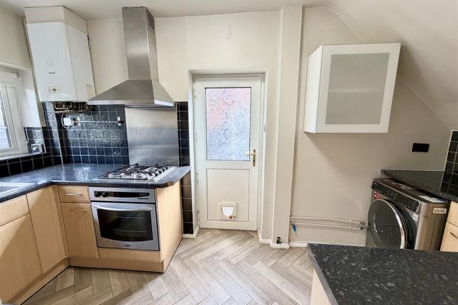 7, Victoria Avenue, Altrincham photo 3