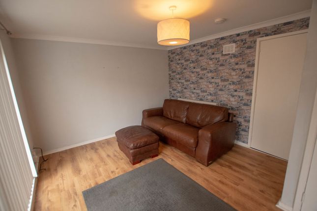 289, Delgatie Avenue, Glenrothes photo 2