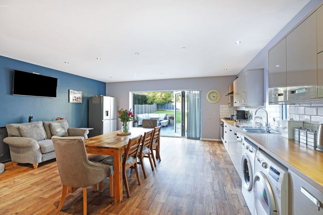 14, Essendine Crescent, Sheffield photo 3