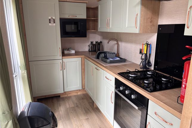 Lux Oasis 17,, Holme Road, Norfolk photo 4