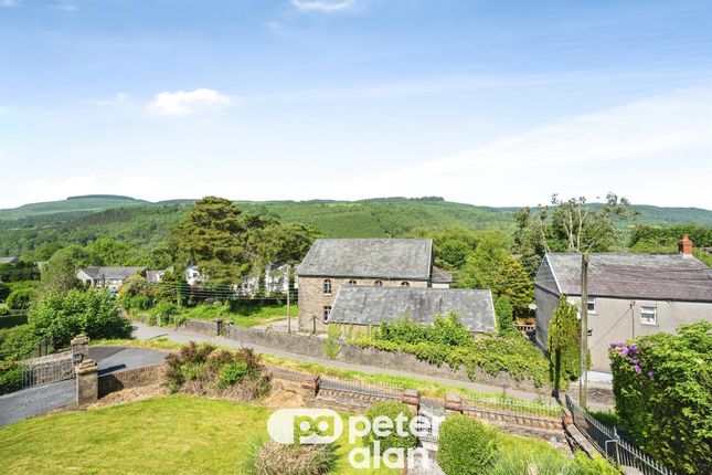 11, Bryn Awel, Neath photo 3
