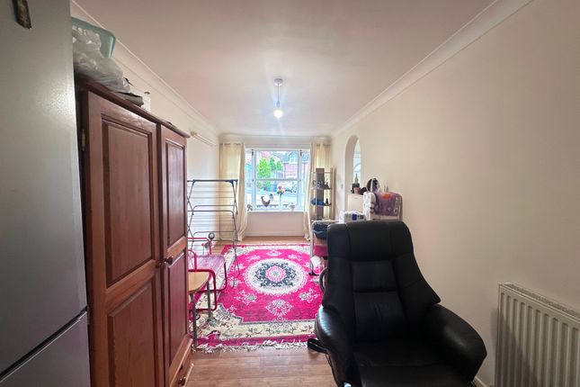 96 Bowhouse Drive, Glasgow photo 5